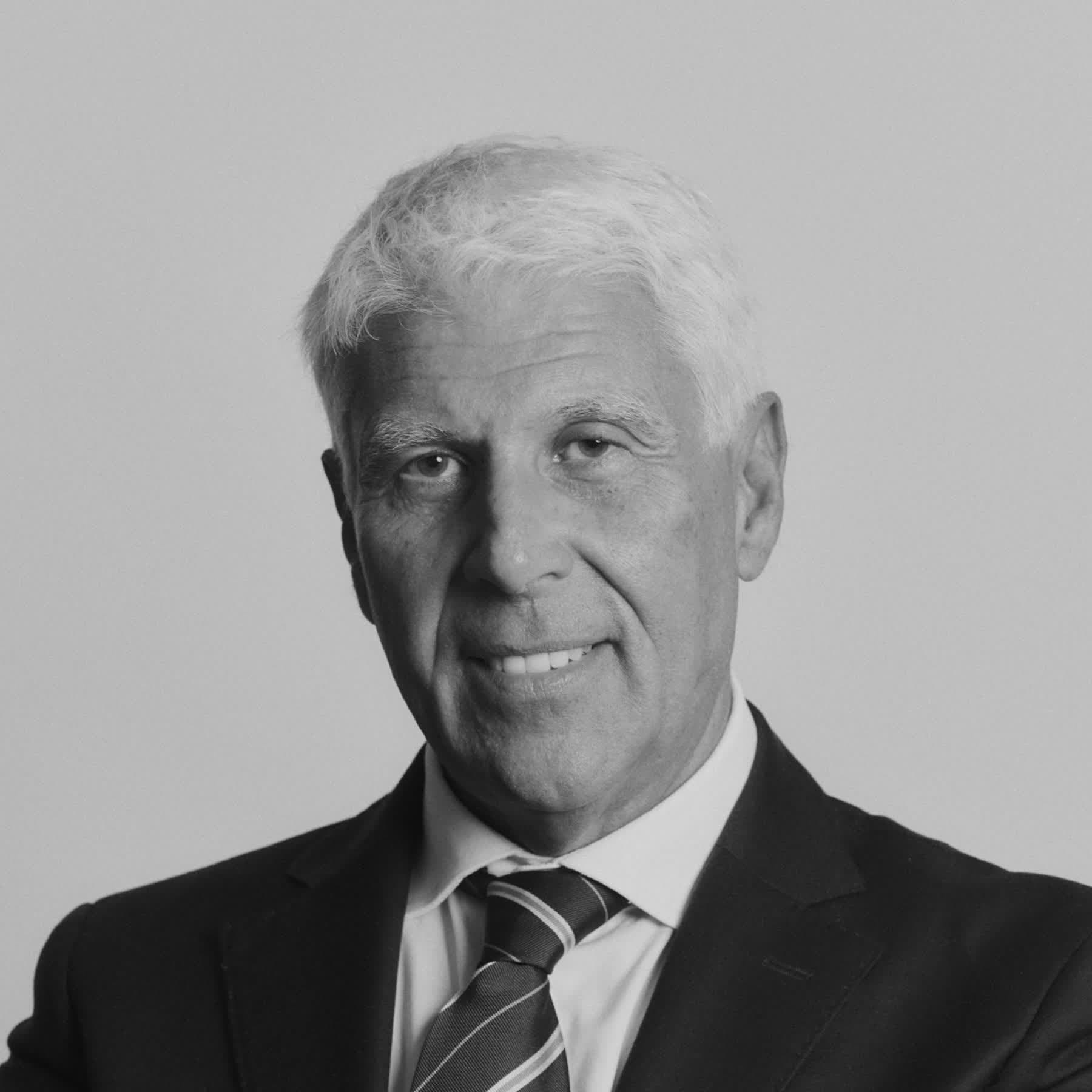 Bruno Brucoli - Avvocato del team Circle Legal Group esperto in consulenza legale e diritto