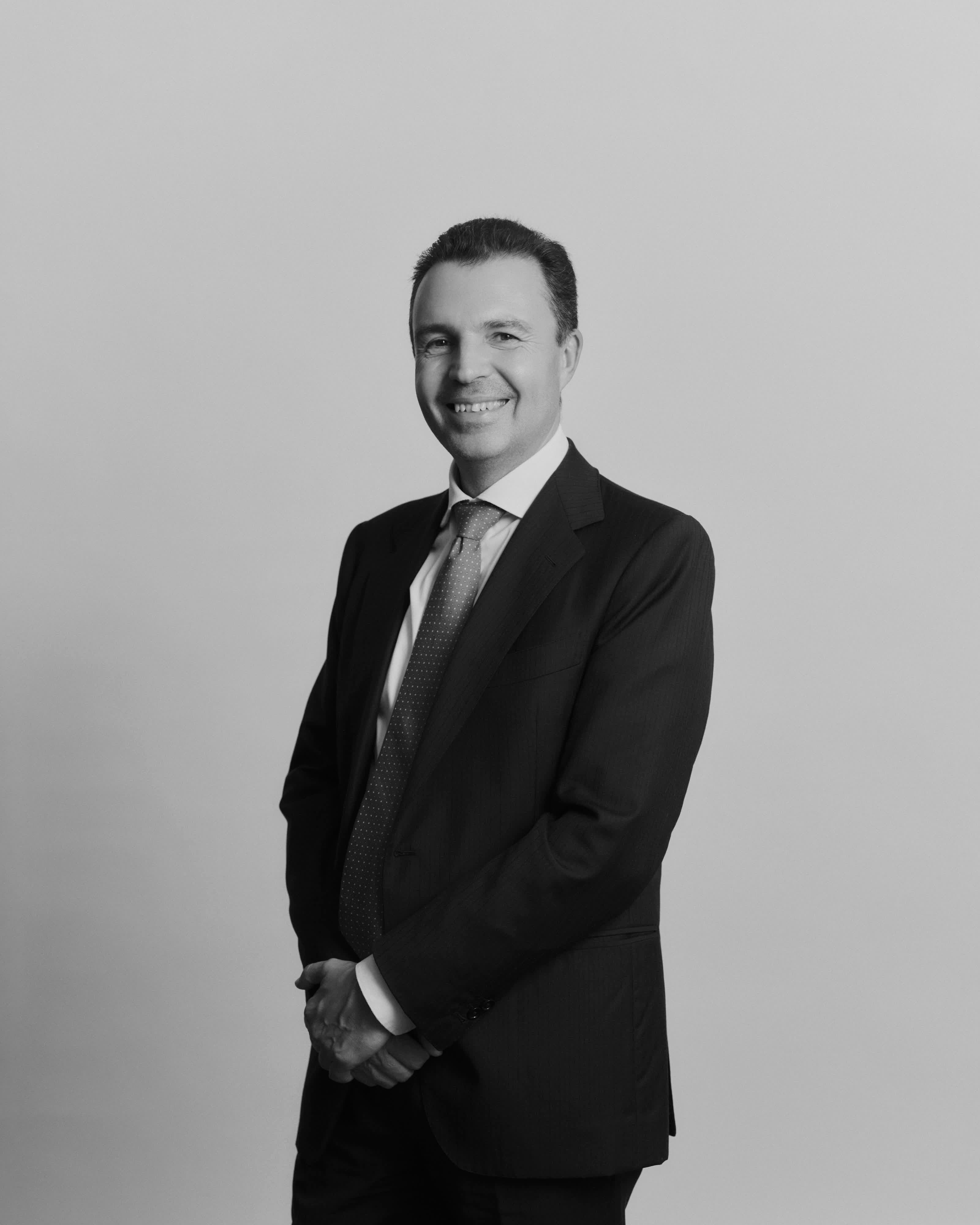 Foto professionale di Norman Regis - Avvocato e membro del team di Circle Legal Group specializzato in consulenza legale